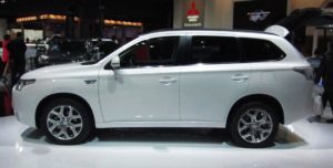 Mitsubishi Outlander PHEV - hybridní offroad 