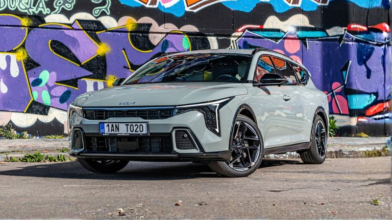 Kia K4