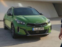 Nepřehlédnutelný postoj