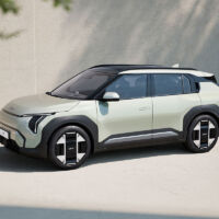 Představení SUV EV3 - boční pohled