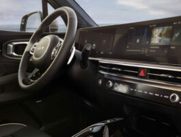 Zakřivený duální panoramatický displej o velikosti 12,3"