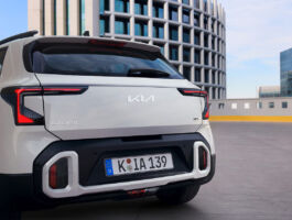 Čistý a rozhodný zadní vzhled