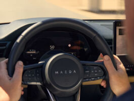 10,25" digitální přístrojový displej